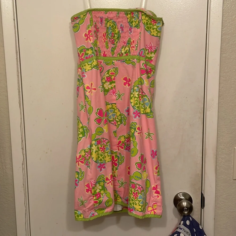 Lilly Pulitzer size 2 pink & green vintage crab print dress. - Picture 4 of 7
